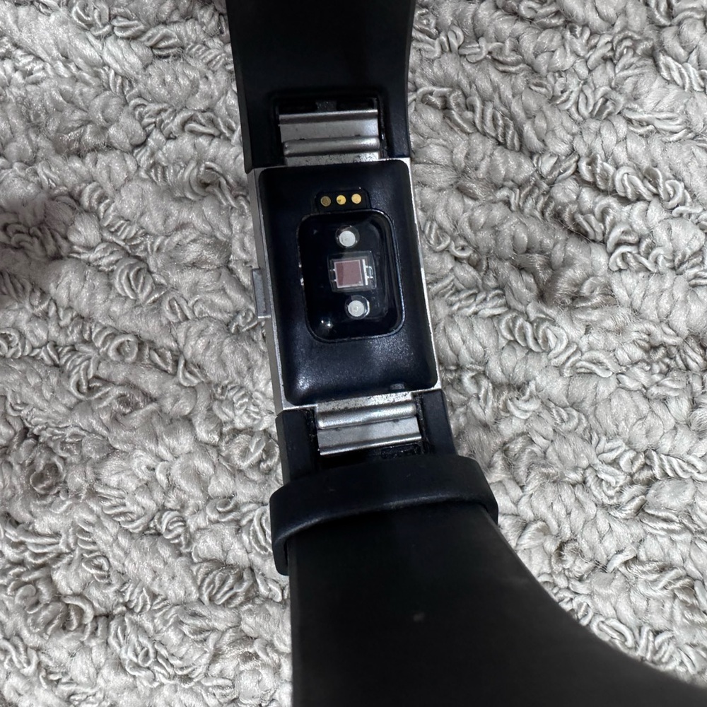 Black Fitbit Tracker - Picture 4 of 5